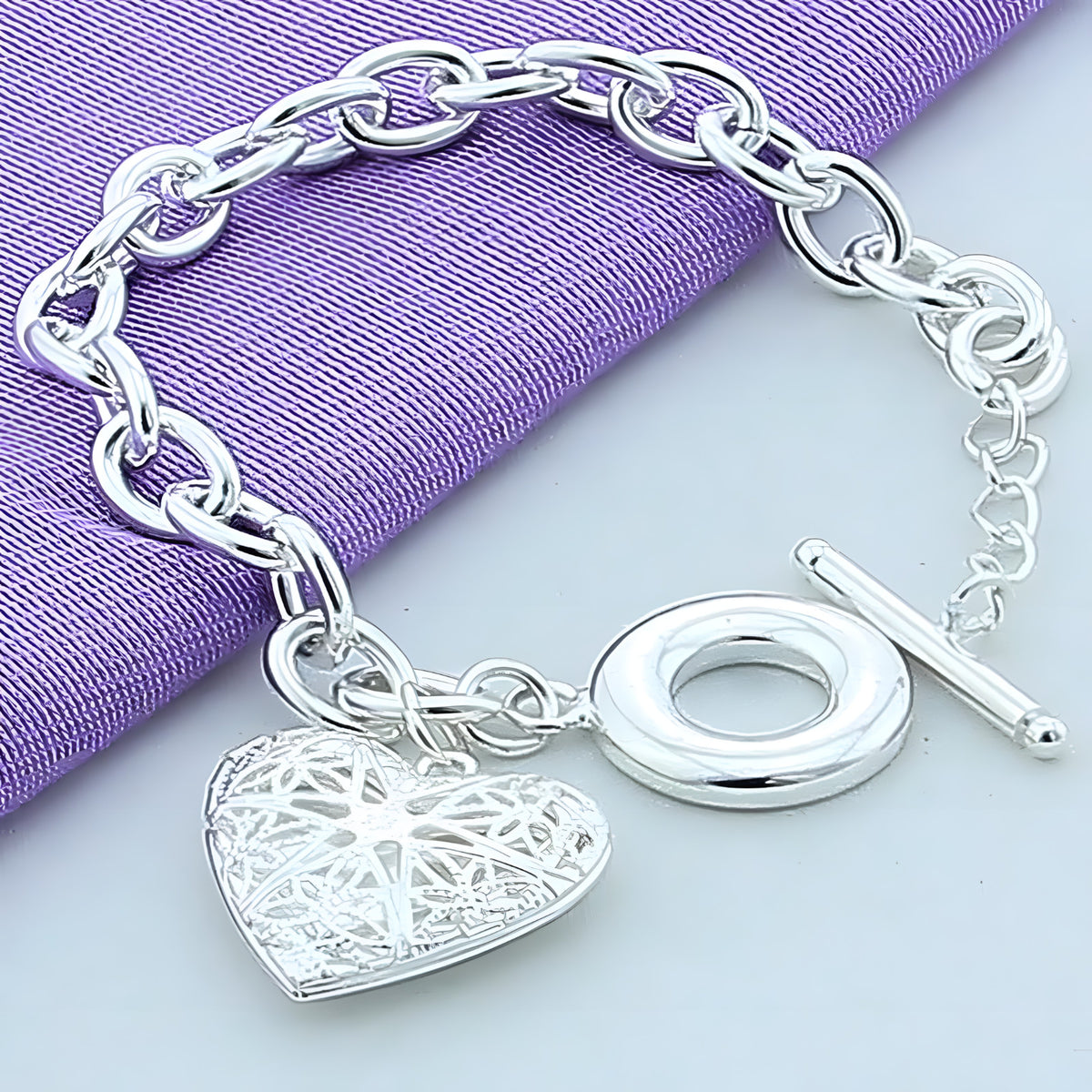 Heart Charm Bracelet, 20cm Chunky Link Chain with Openwork Heart Pendant 1880