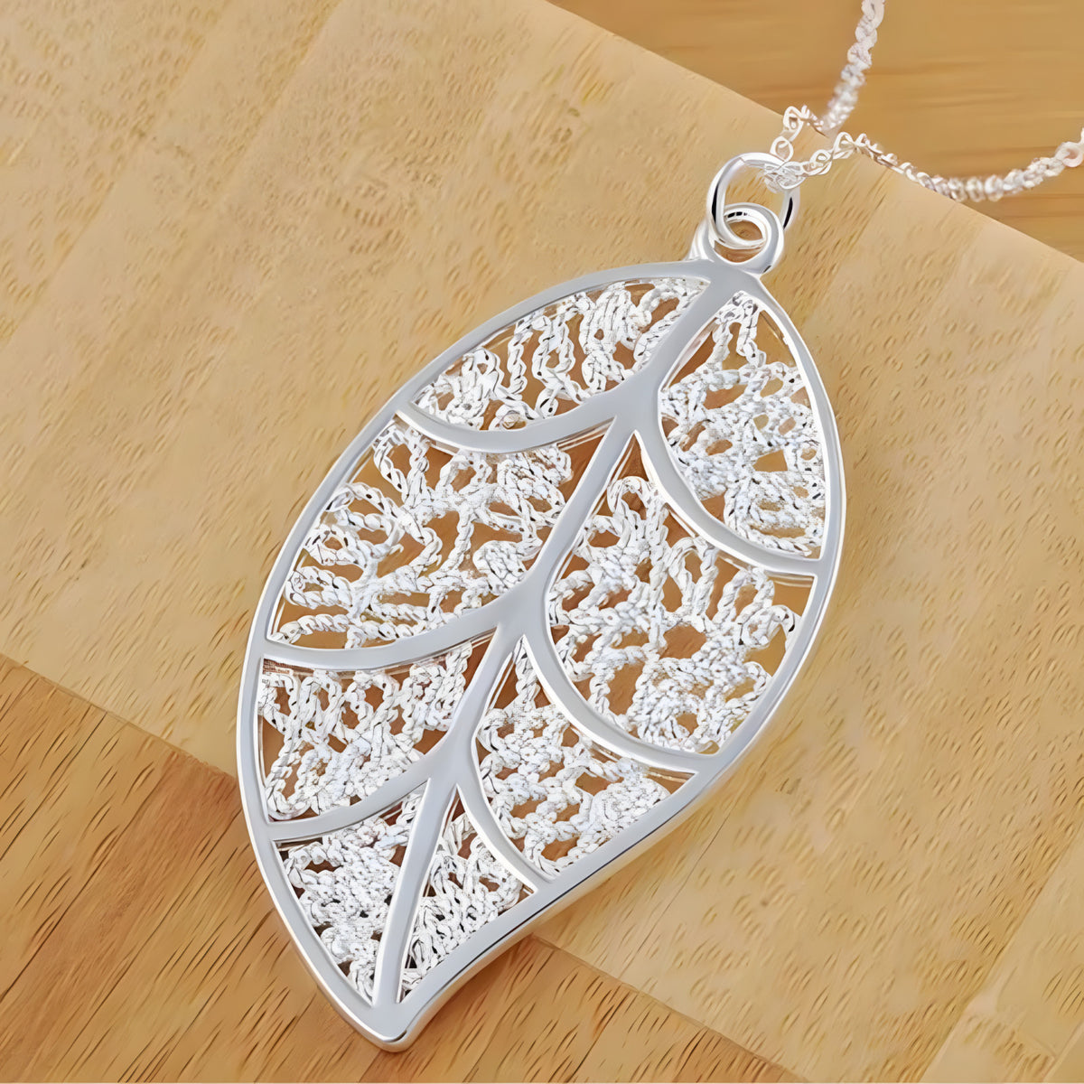 Unified Jewellery Premium Filigree Leaf Pendant Necklace 45cm 1852