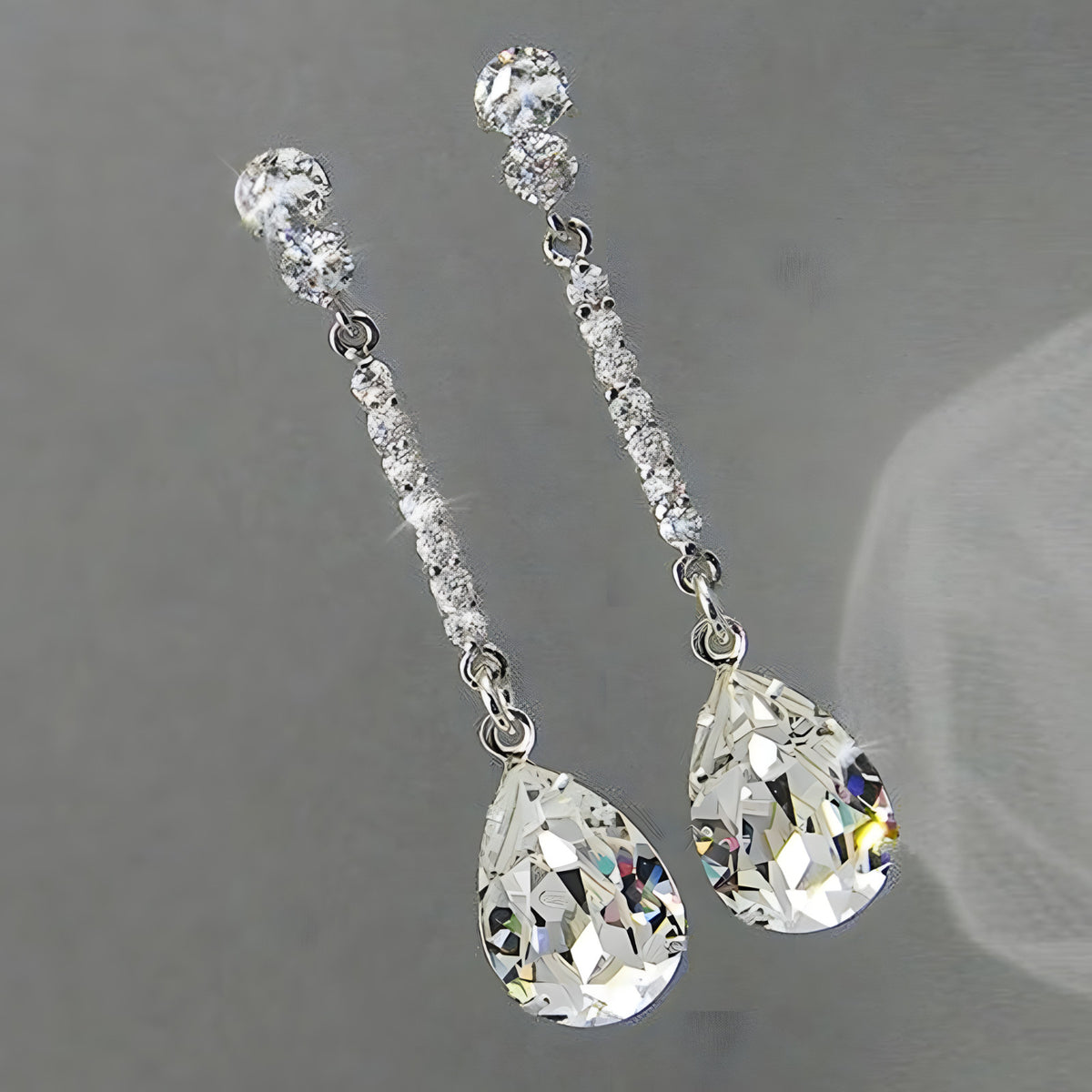 Luxury Women Long Hanging Earring with AAA Pear Cubic Zircon Simple Elegant 1858