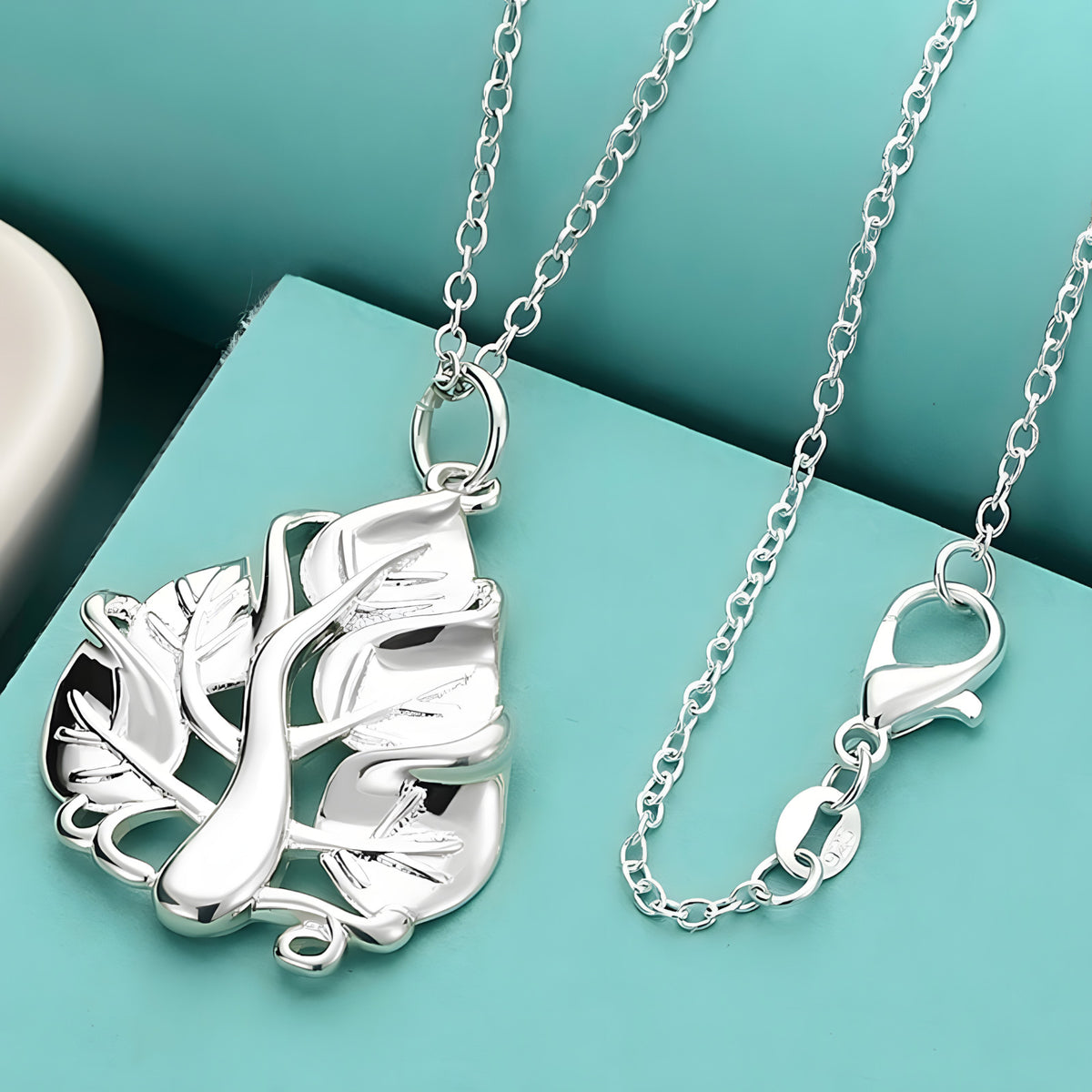Luxury Style Tree of Life Pendant Necklace for Women, 18 Inch Link Chain 1872