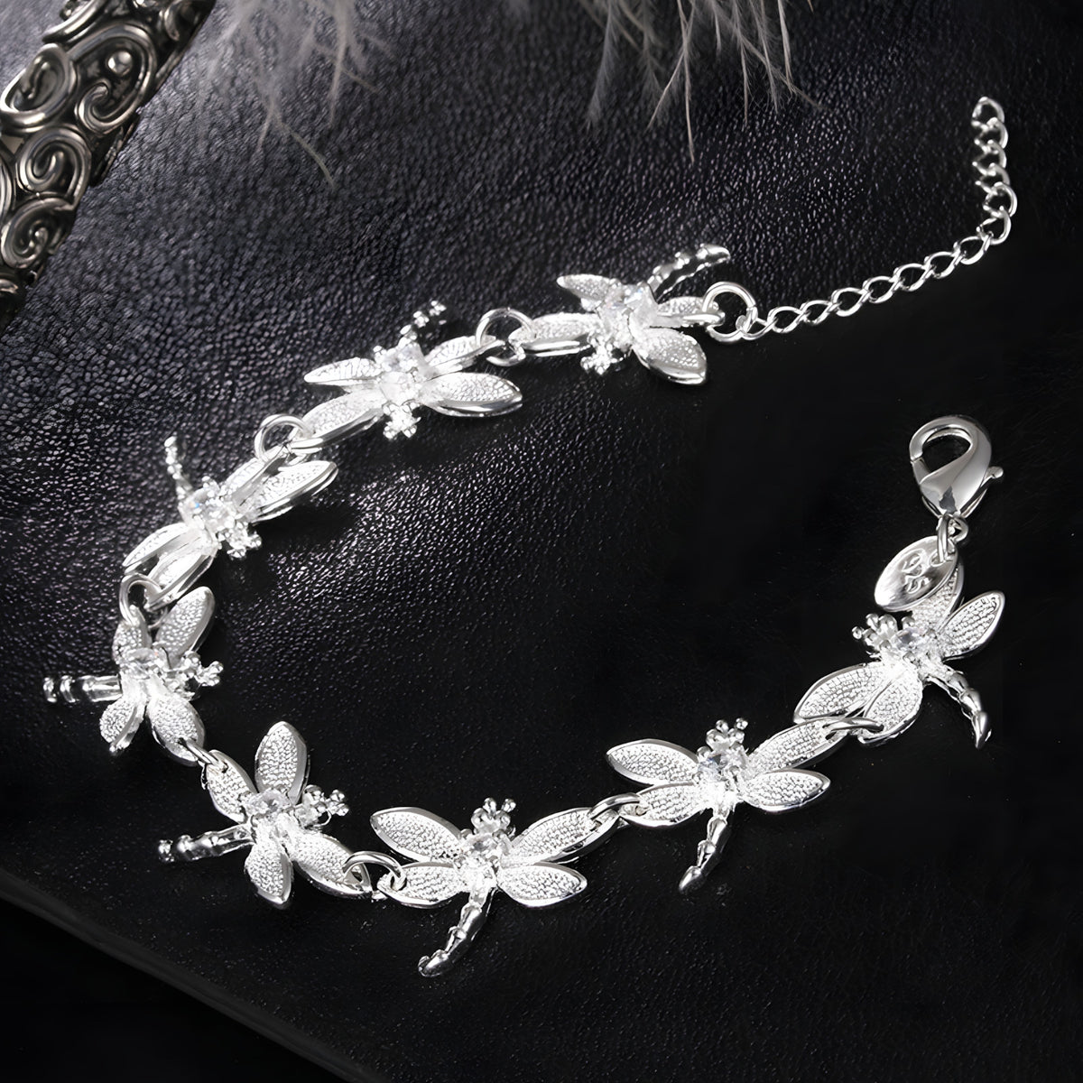 Luxury Style Dragonfly Link Bracelet for Women, 20 cm Adjustable Chain 1873