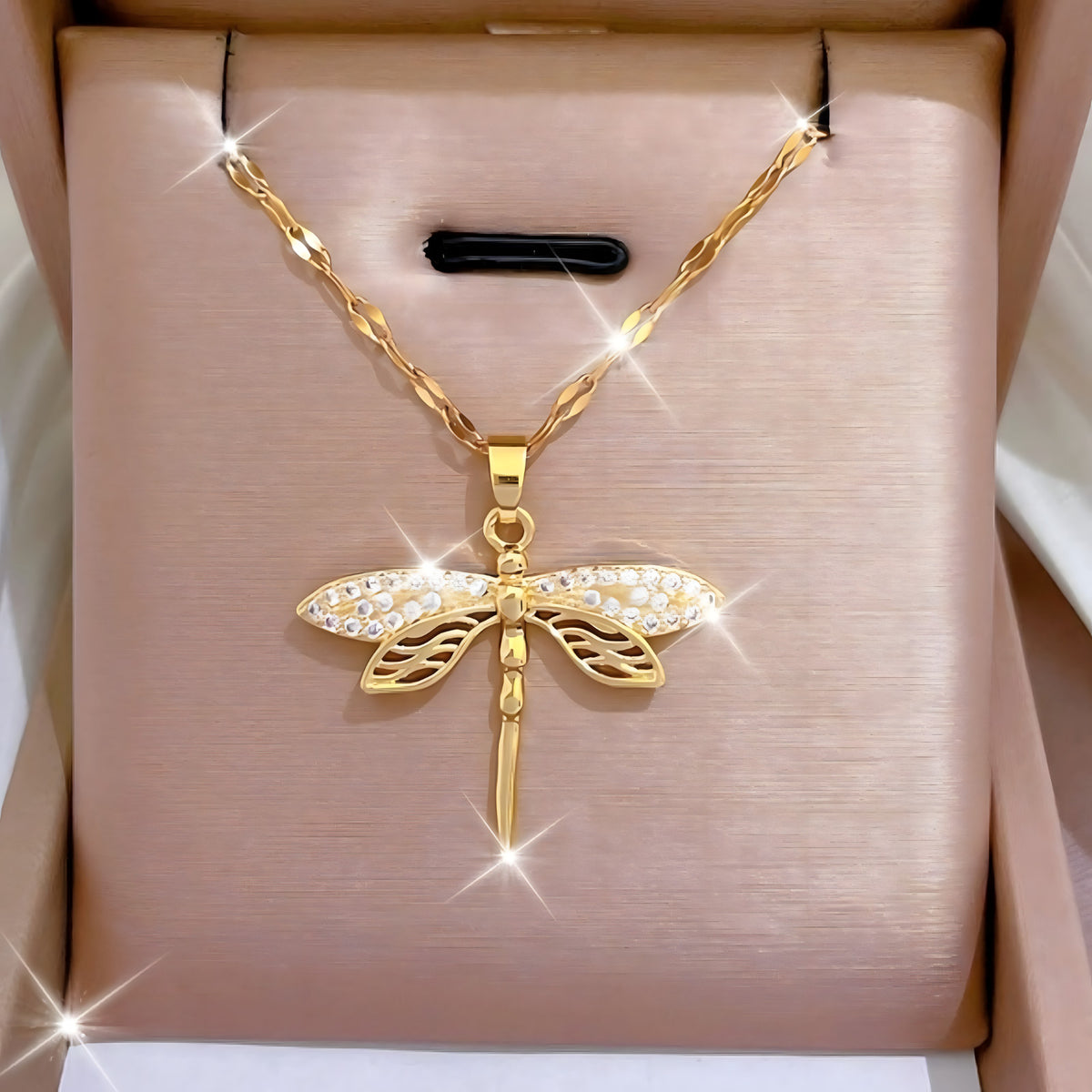 Gold Dragonfly Necklace for Women – Sparkling Crystal Insect Pendant on Zinc 755
